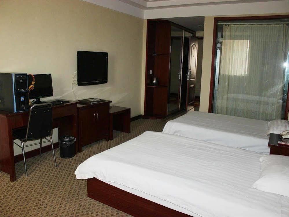 Greentree Inn- Linyi Bus Station Branch Екстер'єр фото